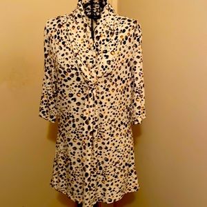 LIKE NEW Versatile Shawl Collar Blouse